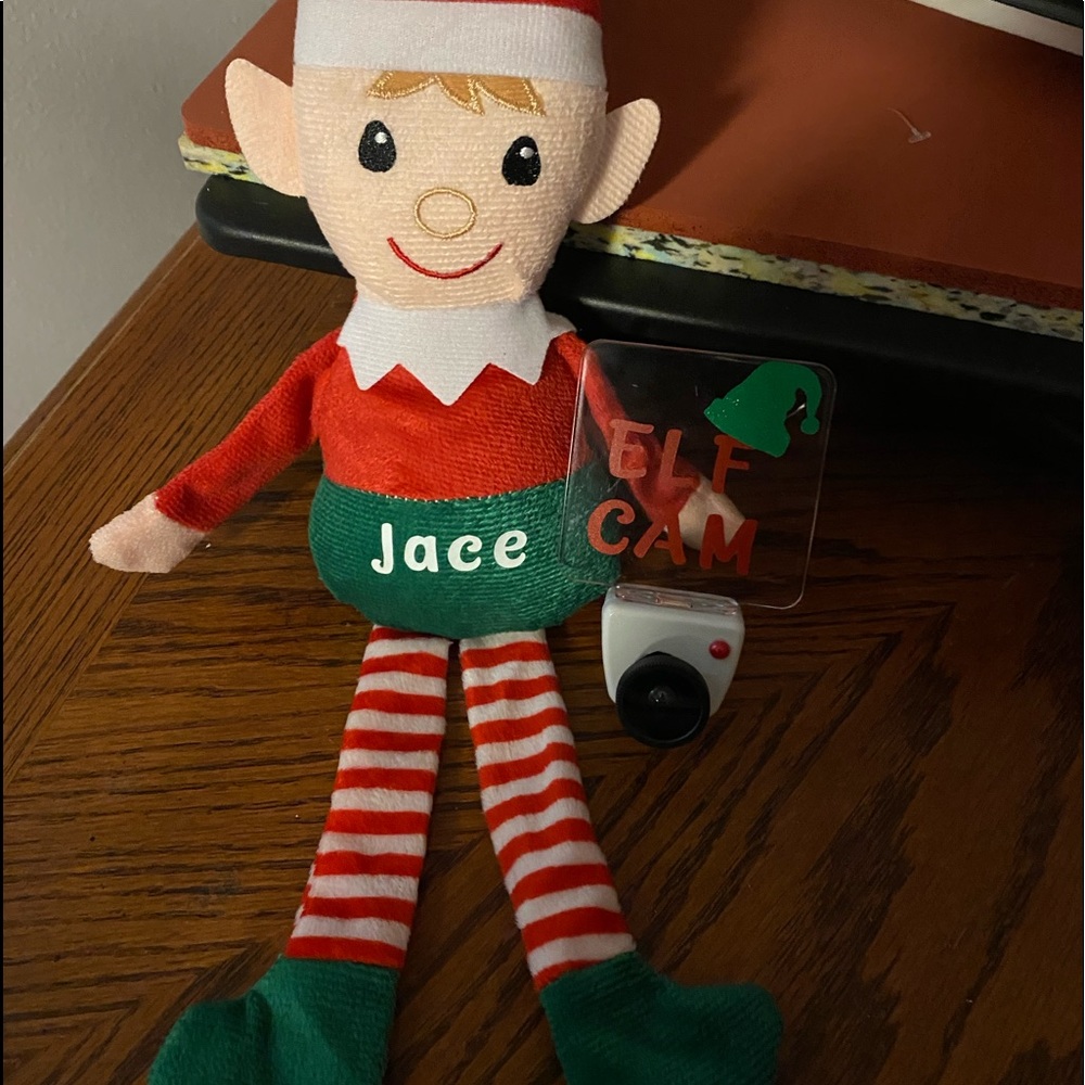 Elf - Picture 3 of 3